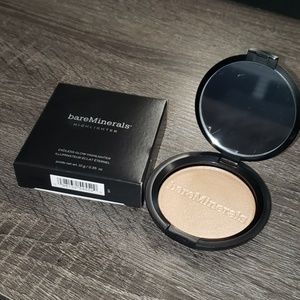 *NEW Bare Minerals Highlighter